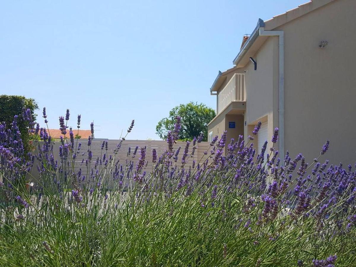 Villa Elysium - Beautiful Family House With Heated Pool Kastela Exterior photo