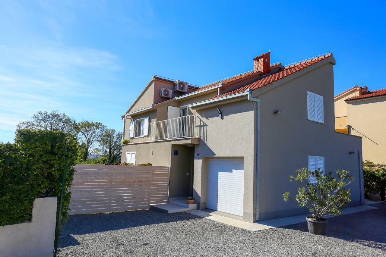Villa Elysium - Beautiful Family House With Heated Pool Kastela Exterior photo